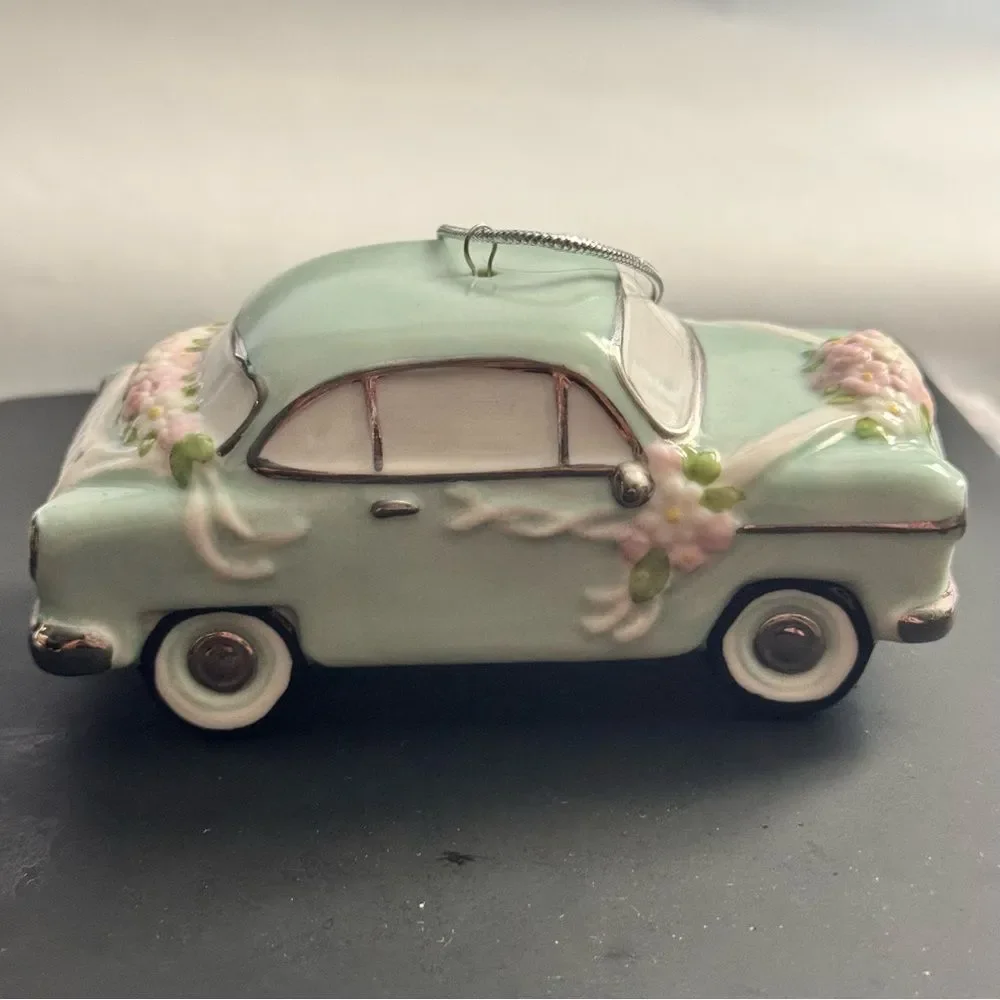 NWT Lenox 2020 Just Married Vintage Car Ornament
